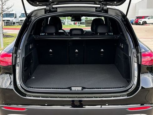 Certified 2025 Mercedes-Benz GLC 300 image 24