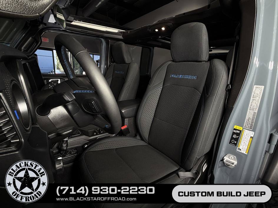 Used 2025 Jeep Wrangler Unlimited Rubicon 4xe w/ Convenience Group AWD/4WD image 23