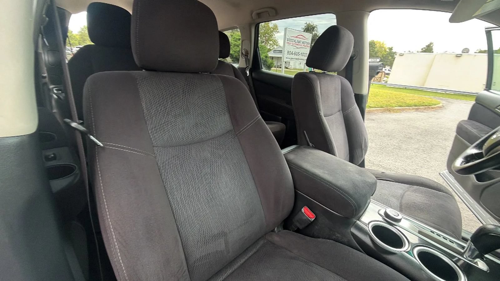 Used 2013 Nissan Pathfinder SV AWD/4WD image 47