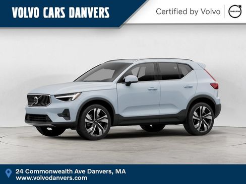 Used 2024 Volvo XC40 B5 Plus w/ Protection Package Premier AWD/4WD image 1