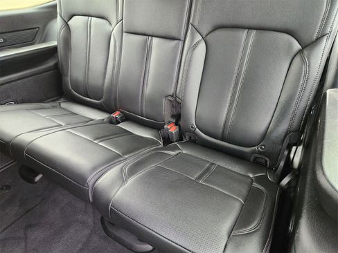 Used 2024 Jeep Wagoneer 4WD w/ Premium Group I image 39