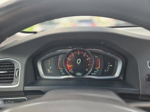 Used 2015 Volvo V60 T5 Cross Country AWD/4WD image 19