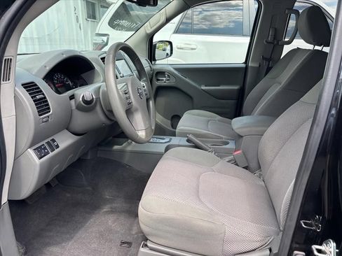 Used 2020 Nissan Frontier SV w/ Midnight Edition Floor Mats RWD image 18