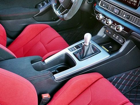 Used 2023 Honda Civic Type R image 16