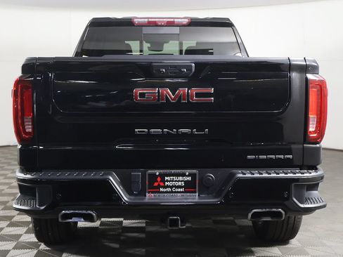 Used 2023 GMC Sierra 1500 Denali w/ Denali Reserve Package AWD/4WD image 16