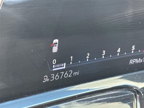 Used 2023 Cadillac Escalade ESV Sport image 11