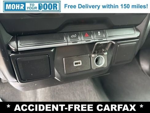 Used 2019 Chevrolet Silverado 1500 Custom w/ Custom Value Package image 18