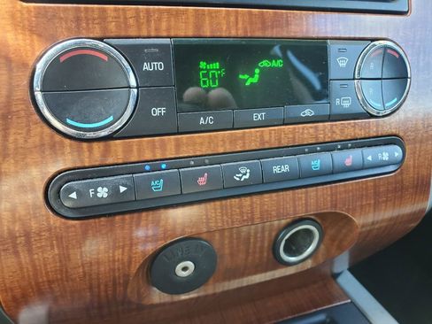 Used 2008 Ford Expedition EL Eddie Bauer image 22