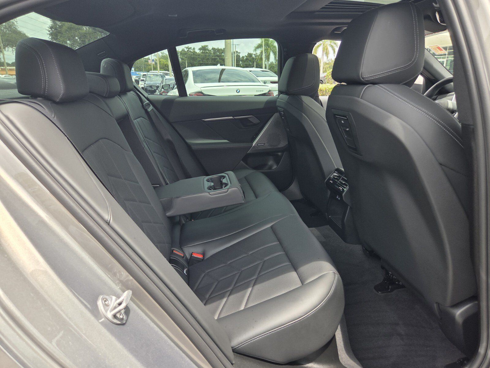 Used 2026 BMW 530i w/ M Sport Package RWD image 16