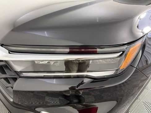 Used 2024 Honda Pilot EX-L image 11