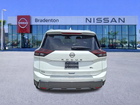 Used 2024 Nissan Rogue SL w/ SL Premium Package FWD image 6