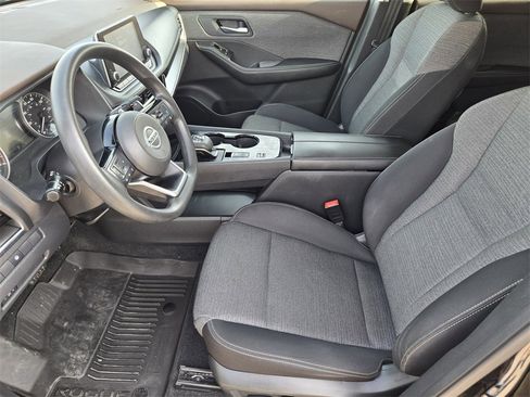 Used 2021 Nissan Rogue SV image 11