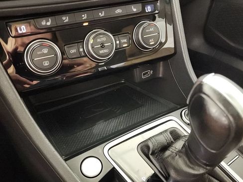 Used 2020 Volkswagen Jetta SEL FWD image 18