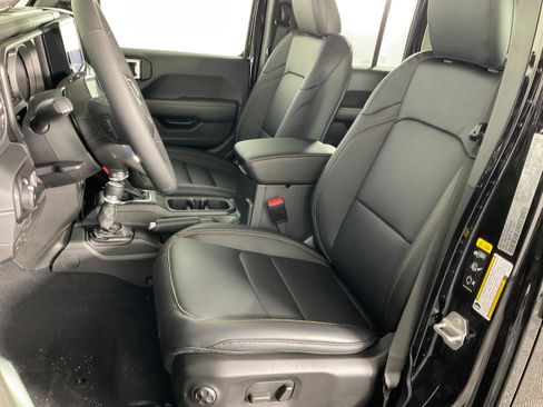 New 2026 Jeep Wrangler Unlimited Sahara image 10