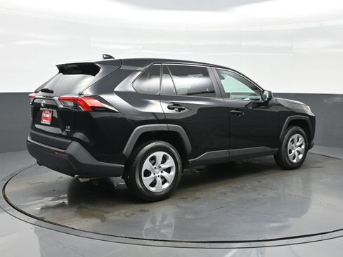 Used 2024 Toyota RAV4 LE image 6