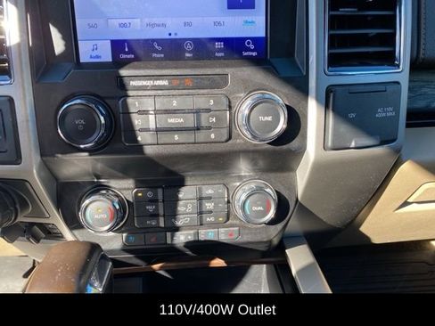 Used 2020 Ford F150 Lariat image 27