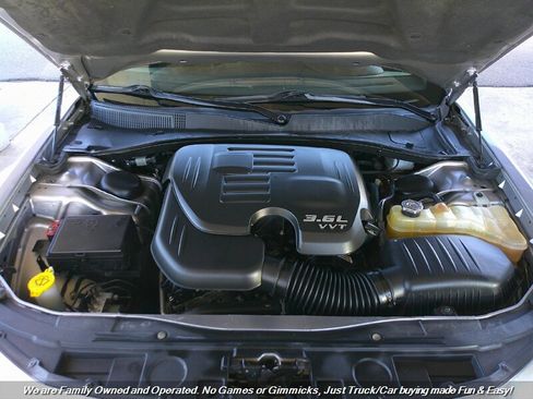 Used 2017 Chrysler 300 S image 50