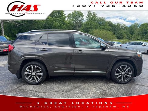 Used 2020 GMC Terrain Denali w/ Denali Premium Package AWD/4WD image 7