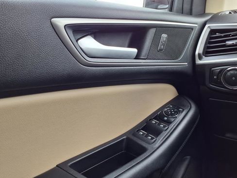 Used 2024 Ford Edge SEL w/ Convenience Package image 19