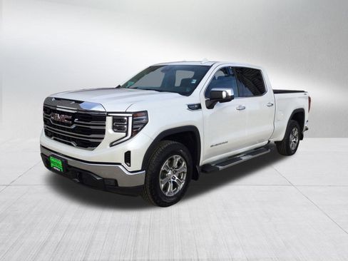 Used 2024 GMC Sierra 1500 SLT w/ X31 Off-Road Package image 2