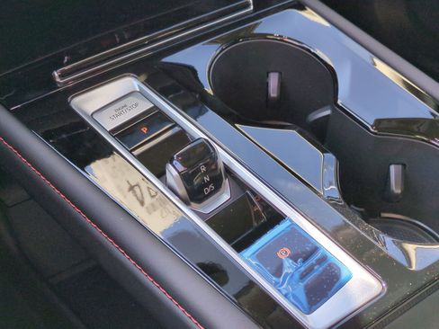 New 2026 Volkswagen Atlas Peak Edition image 14