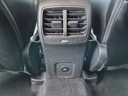 Used 2024 Ford Escape Platinum AWD/4WD image 18