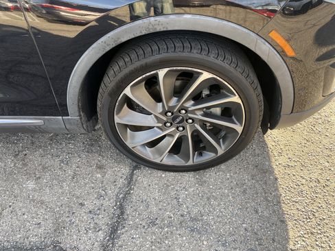 Used 2019 Lincoln Nautilus Reserve image 24