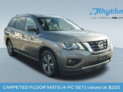 Used 2017 Nissan Pathfinder SV