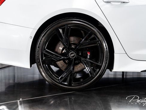 Used 2022 Audi RS 6 w/ Executive Package image 21