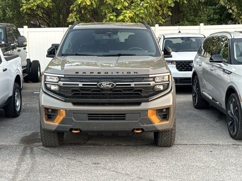 Used 2026 Ford Expedition Tremor AWD/4WD image 2