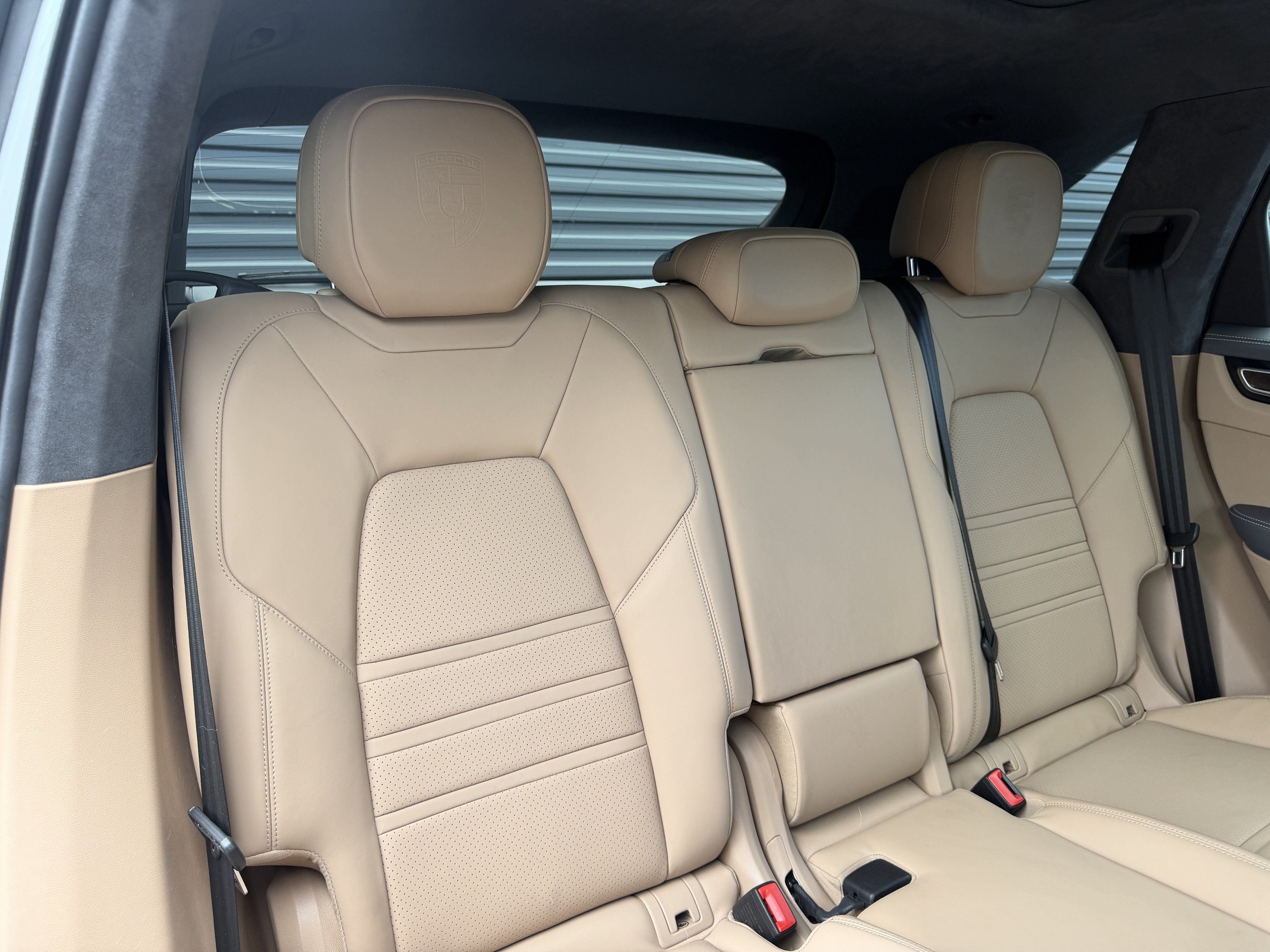 Certified 2023 Porsche Cayenne GTS AWD/4WD image 16