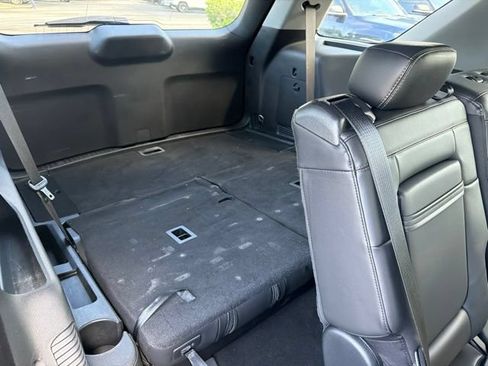 Used 2023 Ford Explorer XLT w/ Equipment Group 202A AWD/4WD image 14