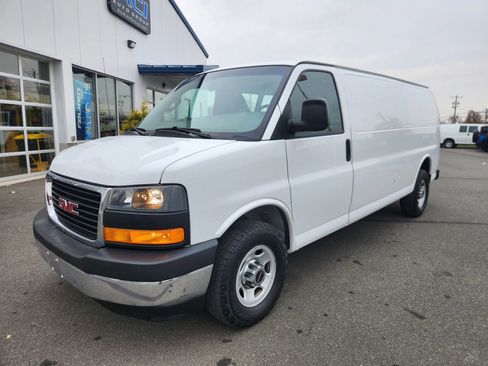 Used 2017 GMC Savana 3500 Extended image 5