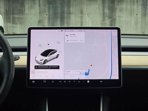 Used 2020 Tesla Model 3 Standard Range Plus image 17