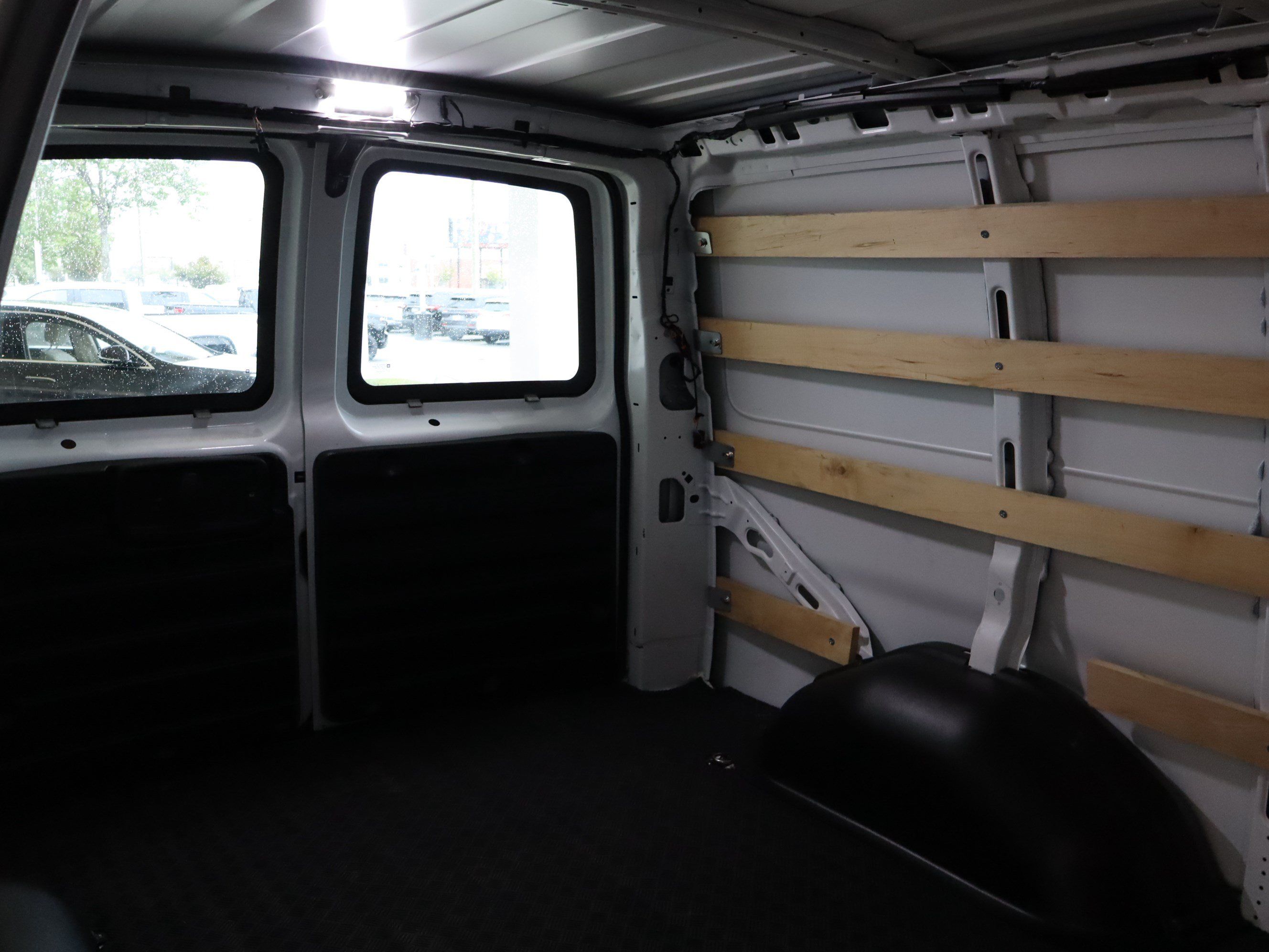 Used 2025 Chevrolet Express 2500 w/ Driver Convenience Package RWD image 27
