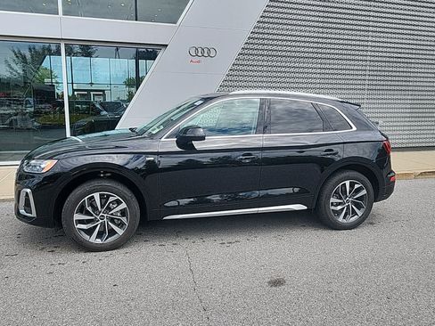 Used 2023 Audi Q5 2.0T Premium w/ Convenience Package AWD/4WD image 4