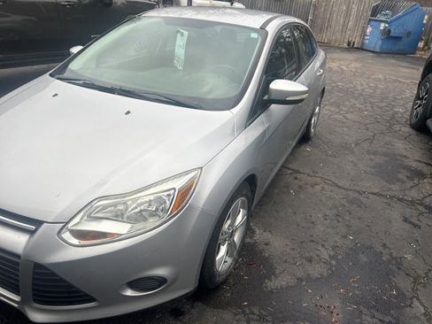 Used 2013 Ford Focus SE image 2