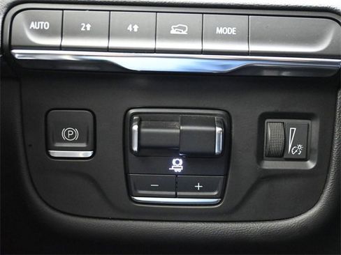 Used 2022 Cadillac Escalade ESV Sport image 31