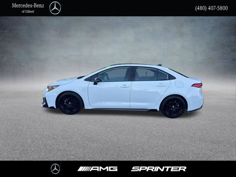 Used 2022 Toyota Corolla SE image 2