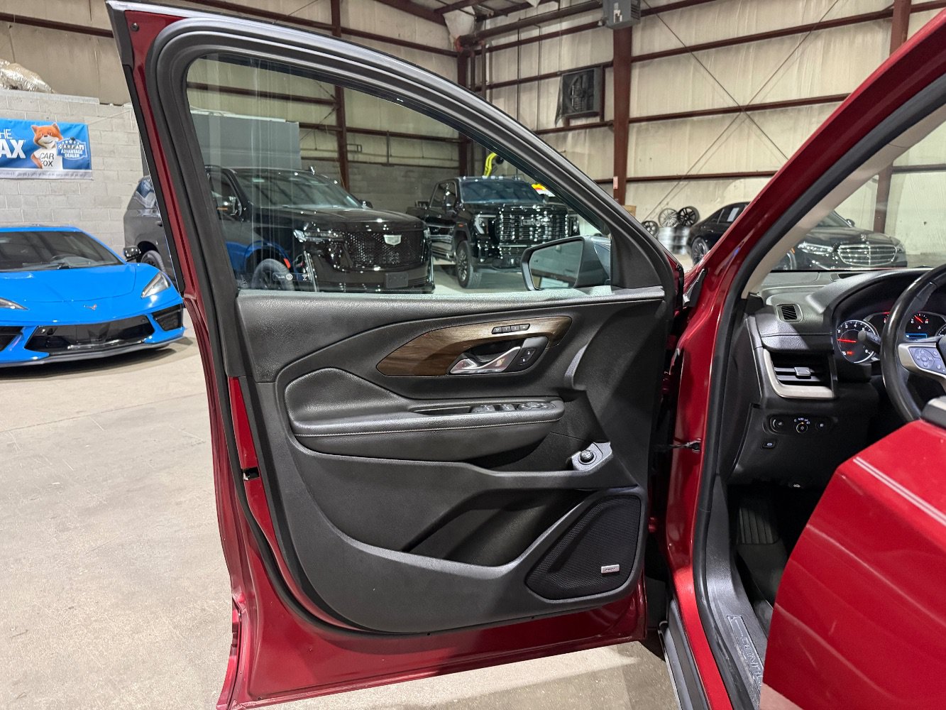 Used 2018 GMC Terrain Denali w/ Comfort Package FWD image 11