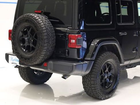Used 2024 Jeep Wrangler Unlimited Sahara w/ Technology Group AWD/4WD image 5