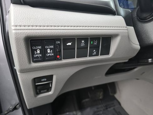 Used 2020 Honda Odyssey EX-L image 19