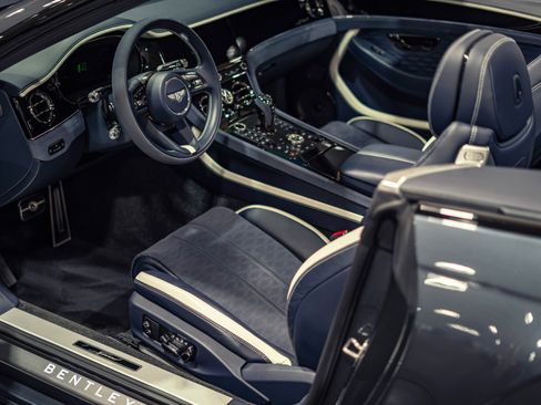 Used 2025 Bentley Continental GT Speed AWD/4WD image 2
