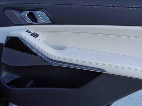 Certified 2026 BMW X7 M60i image 34