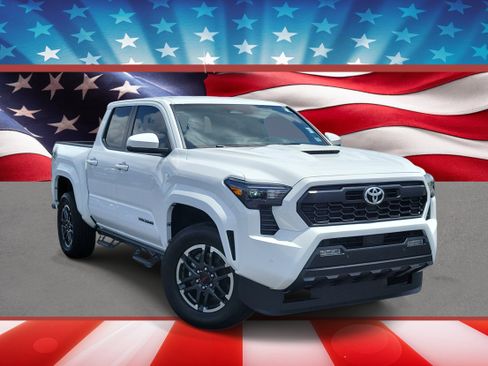 Used 2024 Toyota Tacoma TRD Sport w/ TRD Sport Upgrade Package RWD image 1
