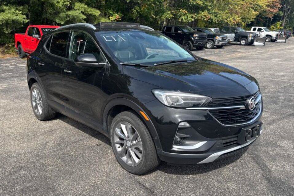 Used 2023 Buick Encore GX Essence w/ Advanced Technology Package AWD/4WD image 2