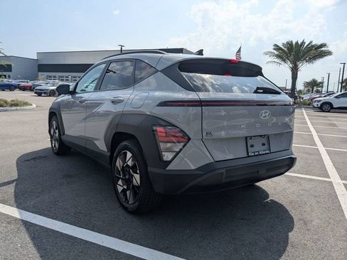 Used 2025 Hyundai Kona SEL FWD image 5