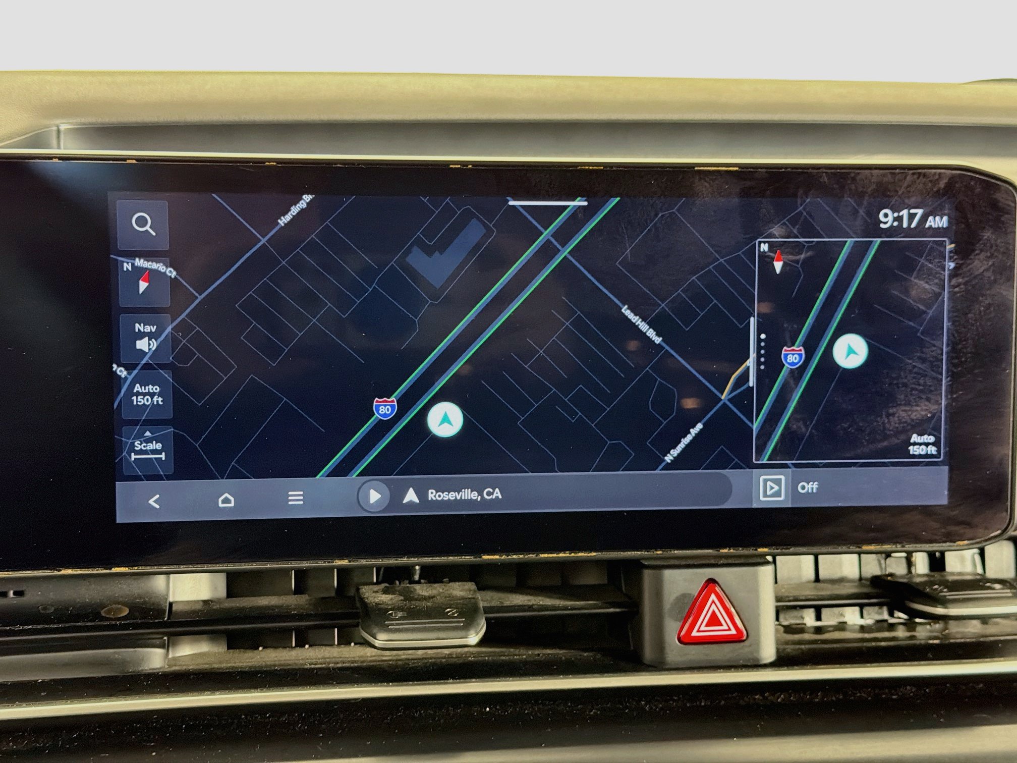 Used 2025 Kia Carnival FWD image 22