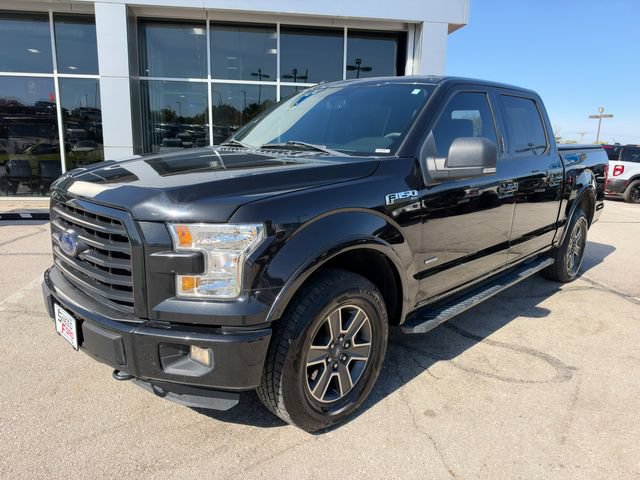 Used 2015 Ford F150 XLT w/ Equipment Group 302A Luxury AWD/4WD image 3