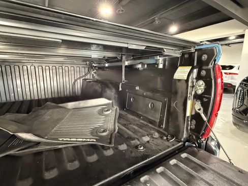 Used 2019 Toyota Tacoma SR5 image 23